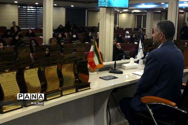 همایش تجلیل از فرهیختگان حوزه سلامت مدارس قم