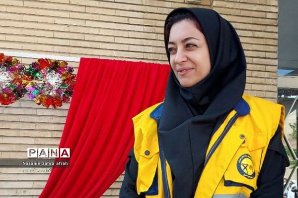 آموزش نحوه مصرف درست انرژی برق و ساعات اوج مصرف در دبستان دخترانه سما۲ رودهن