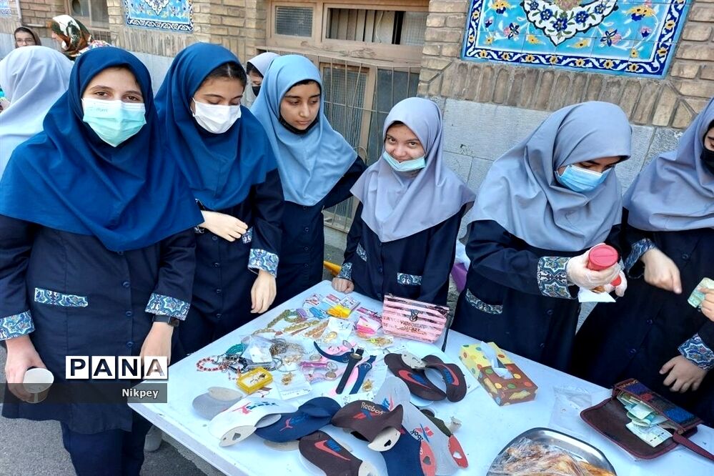 برپایی  بازارچه کارآفرینی دانش‌آموزی