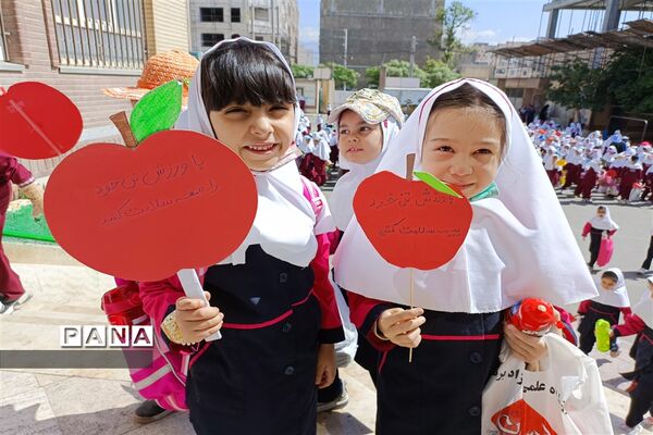 نواخته شدن زنگ سلامت در مدارس شهرستان قدس