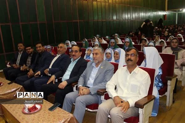 تقدیر از رتبه‌‌های برتر فرهنگی هنری دختران  ناحیه ۲ یزد