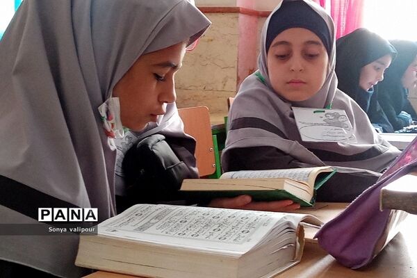 مسابقات قرآن و عترت در مدرسه دخترانه نبی اکرم(ص)