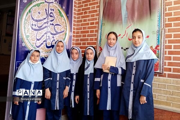 مسابقات قرآن و عترت در مدرسه دخترانه نبی اکرم(ص)