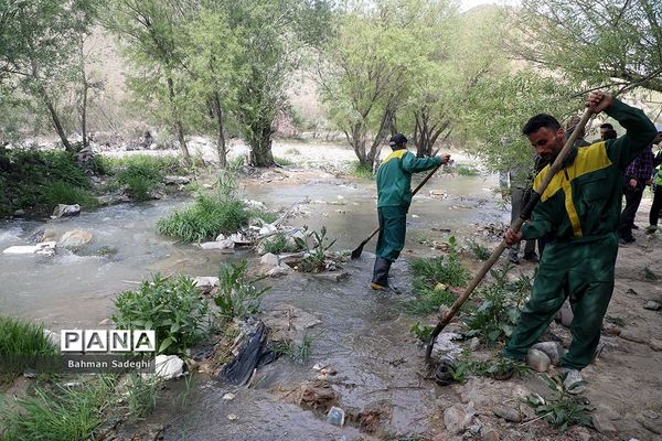 پویش مردمی بی زباله در حاشیه رودخانه جاجرود