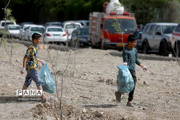 پویش مردمی بی زباله در حاشیه رودخانه جاجرود