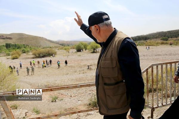 پویش مردمی بی زباله در حاشیه رودخانه جاجرود