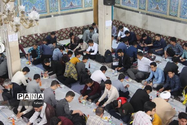 مرحله نهایی مسابقات قرآن عترت و نماز دانش‌آموزان پسر  استان اصفهان- 1