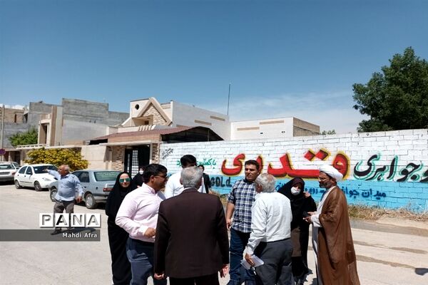 شرکت فرهنگیان و دانش آموزان بهبهانی در مراسم استقبال از رئیس جمهور در اهواز