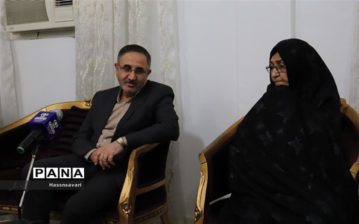 دیدار معاون حقوقی و امور مجلس وزارت آموزش و پرورش با خانواده شهید علاف پور