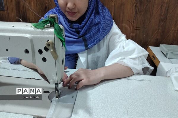 برگزاری کارگاه‌های خیاطی بانوان در قلعه خواجه بمناسبت هفته مشاغل