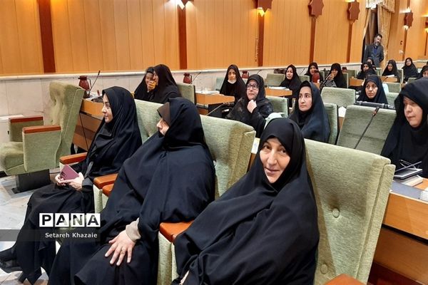 جلسه هم‌اندیشی مشاوران امور بانوان خراسان رضوی