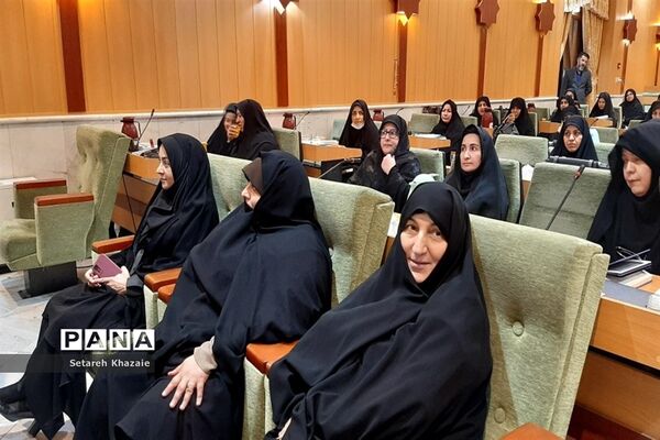 جلسه هم‌اندیشی مشاوران امور بانوان خراسان رضوی