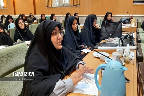 جلسه هم‌اندیشی مشاوران امور بانوان خراسان رضوی