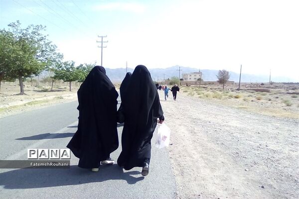 برگزاری همایش پیاده‌روی خانوادگی در خلیل‌آباد