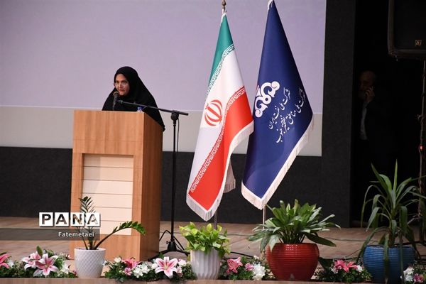 نشست صمیمی انسیه خزعلی معاون رئیس  جمهوری در امور زنان و خانواده با بانوان صنعت نفت خوزستان