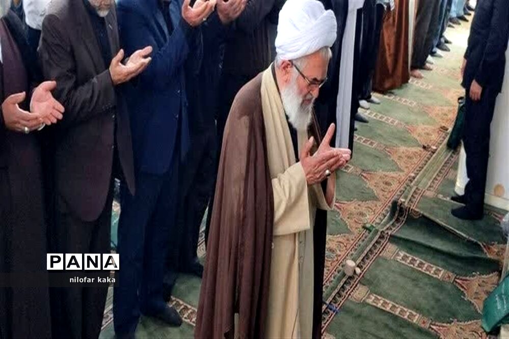 مراسم نماز جمعه در مصلی شهرستان قائمشهر