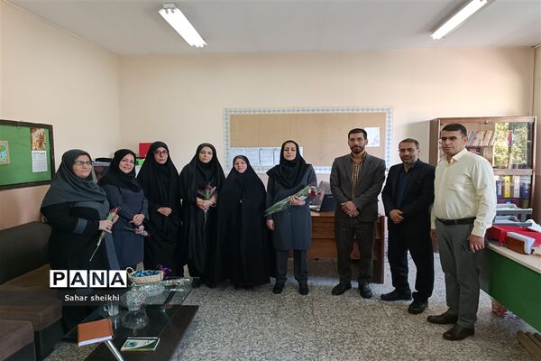 آیین تجلیل از مشاوران مرکز مشاوره رازی ملارد