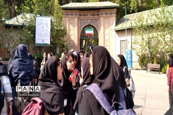 بازدید دانش‌آموزان پاکدشتی از کاخ سعدآباد