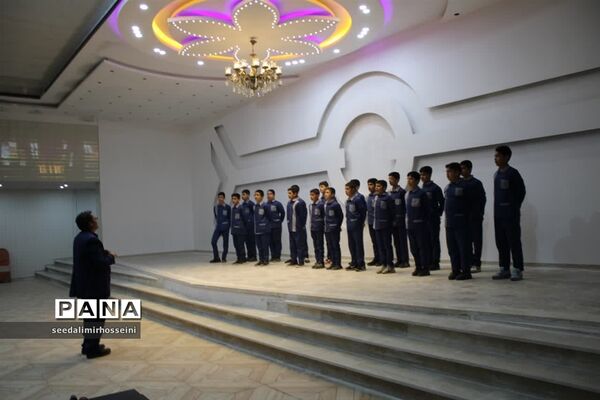 برگزاری مسابقات سرود مدارس پسرانه در ابرکوه