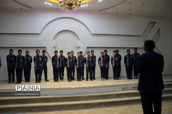 برگزاری مسابقات سرود مدارس پسرانه در ابرکوه