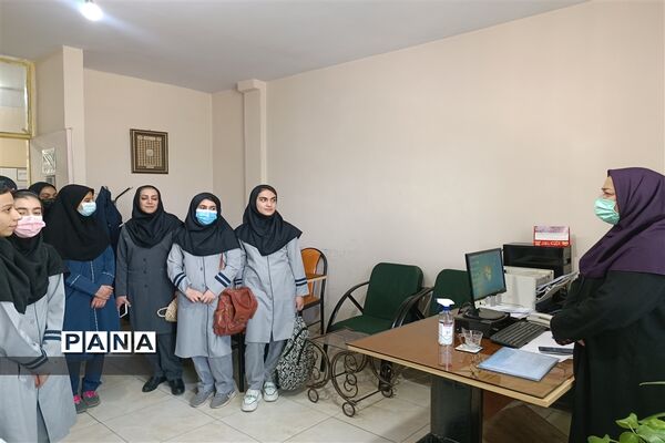 بازدید دانش‌‌‌آموزان دبیرستان زنده‌یاد علی حاتمی از آموزش و پرورش ملارد