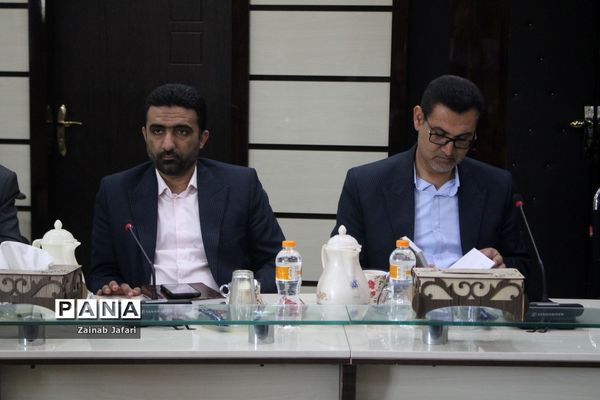 جلسه شورای معاونان اداره‌کل آموزش و پرورش استان بوشهر