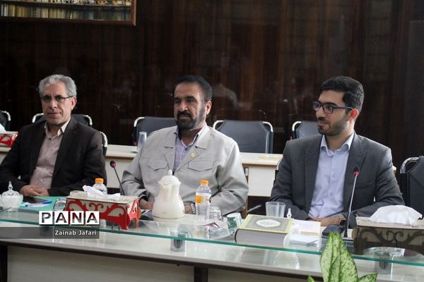 جلسه شورای معاونان اداره‌کل آموزش و پرورش استان بوشهر