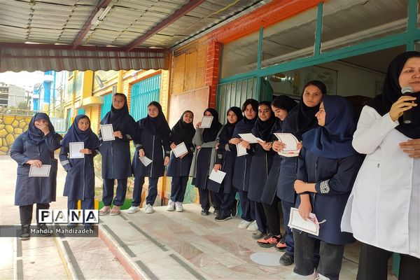 قدردانی از سفیران سلامت دبیرستان شهید قویدل ناحیه 6 مشهد مقدس