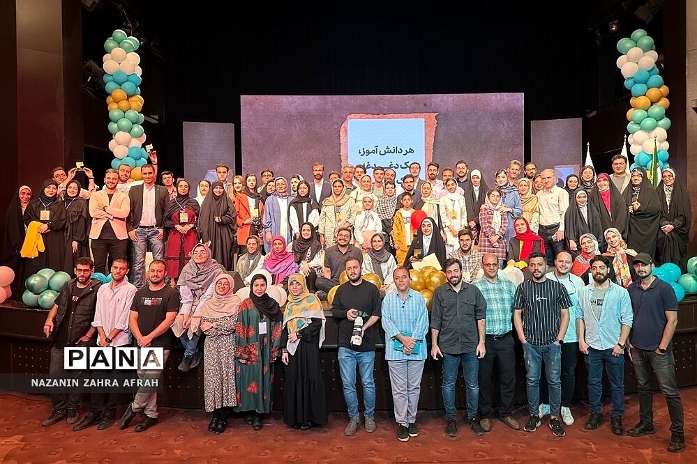 درخشش خبرنگار پانا رودهن در جشنواره بین‌المللی عکس، گرافیک و نقاشی دانش‌آموزی مدرسه