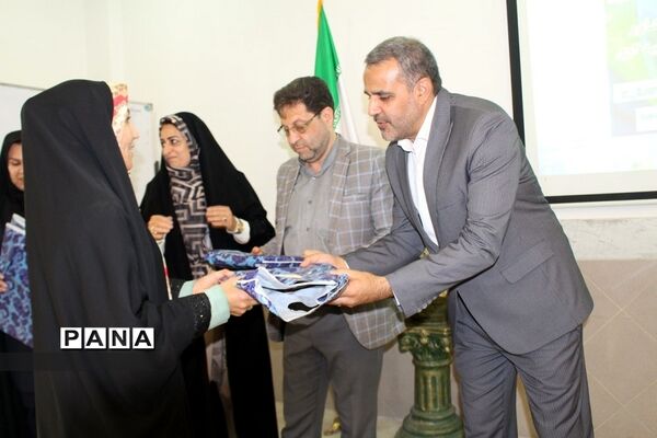 مراسم بزرگداشت روز مشاوردرآموزش و پرورش ناحیه 2 شهرری
