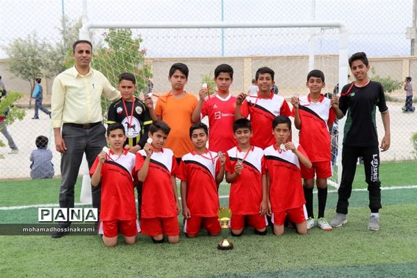 جشنواره مینی‌فوتبال دانش‌آموزان ابرکوهی