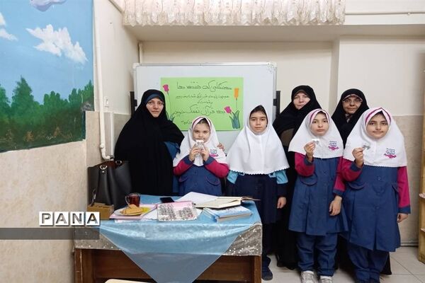 رقابت دانش‌آموزان حافظ قرآن منطقه 6