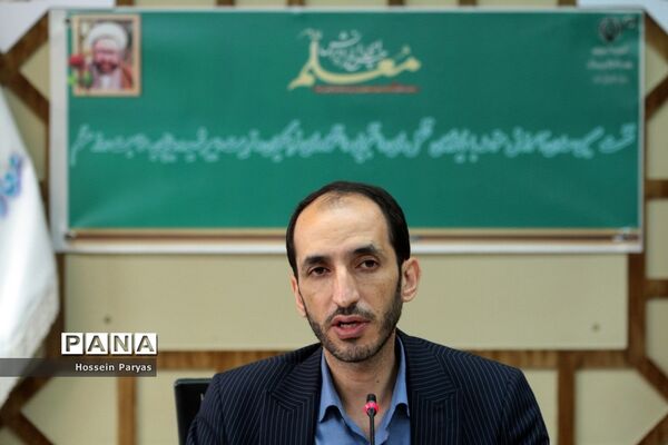 نشست صمیمی معاون آموزش متوسطه با نمایندگان تشکل‌های دانشجویی دانشگاه‌های فرهنگیان و تربیت دبیر شهید رجایی