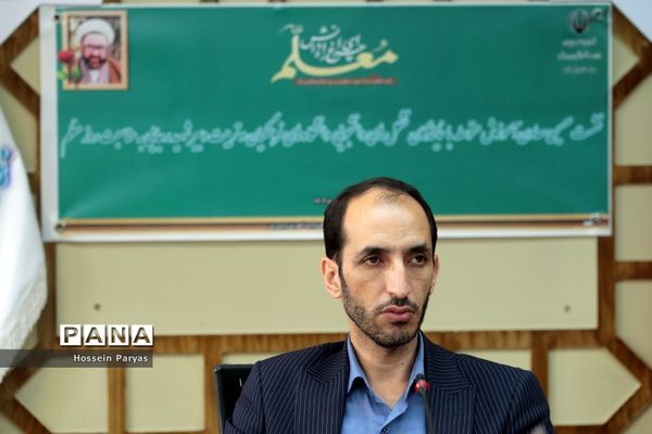 نشست صمیمی معاون آموزش متوسطه با نمایندگان تشکل‌های دانشجویی دانشگاه‌های فرهنگیان و تربیت دبیر شهید رجایی