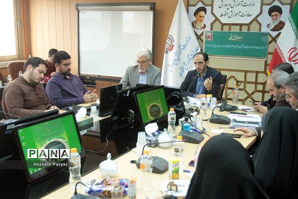 نشست صمیمی معاون آموزش متوسطه با نمایندگان تشکل‌های دانشجویی دانشگاه‌های فرهنگیان و تربیت دبیر شهید رجایی