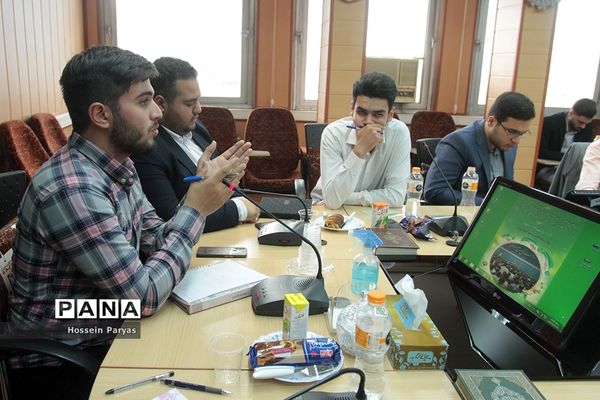 نشست صمیمی معاون آموزش متوسطه با نمایندگان تشکل‌های دانشجویی دانشگاه‌های فرهنگیان و تربیت دبیر شهید رجایی