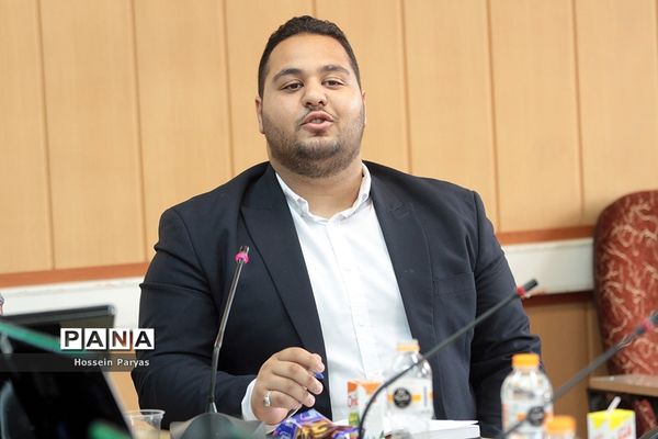 نشست صمیمی معاون آموزش متوسطه با نمایندگان تشکل‌های دانشجویی دانشگاه‌های فرهنگیان و تربیت دبیر شهید رجایی