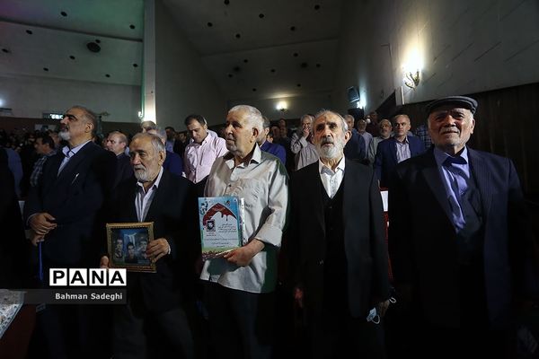 ششمین کنگره معلمان و 110 دانش‌آموز شهید منطقه 16