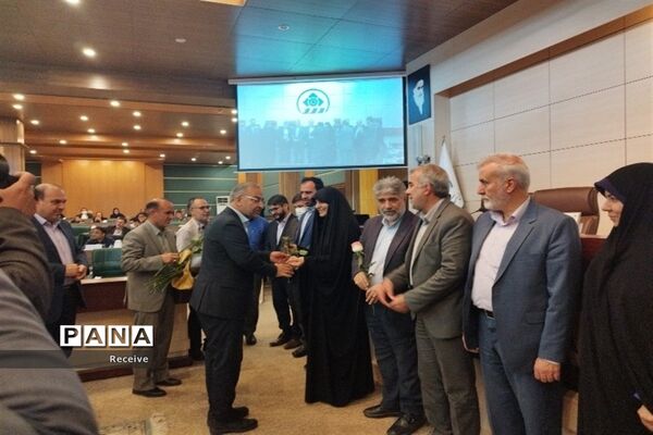 حضور شورای معاونان اداره‌کل آموزش و پرورش استان فارس در صحن علنی شورای شهر شیراز