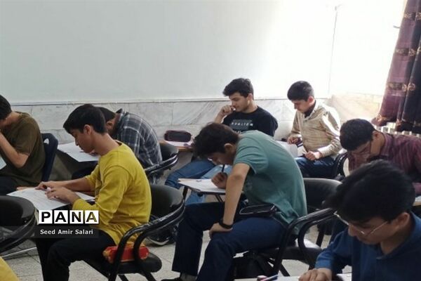 برگزاری مرحله دوم آزمون پایش سمپاد در دبیرستان شهید بهشتی کاشمر