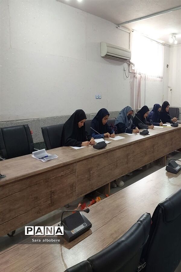 نشست مجلس دانش‌آموزی شهرستان شادگان