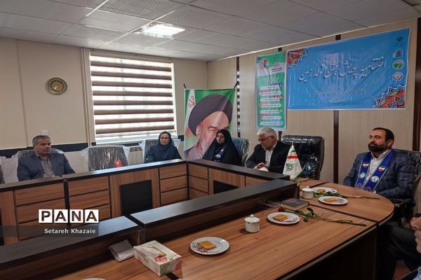 بازدید و تقدیر از برگزیدگان پویش‌های سازمان دانش‌آموزی شهرستان ششتمد