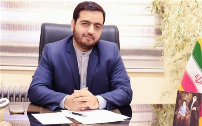 معلمان، شایسته‌ترین افراد برای حرکت در مسیر کمال هستند