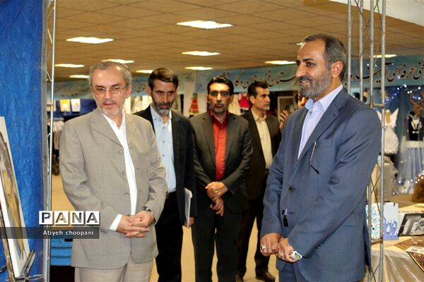 بازدید معاون پرورشی و فرهنگی شهر تهران از نمایشگاه هفتگی مشاغل