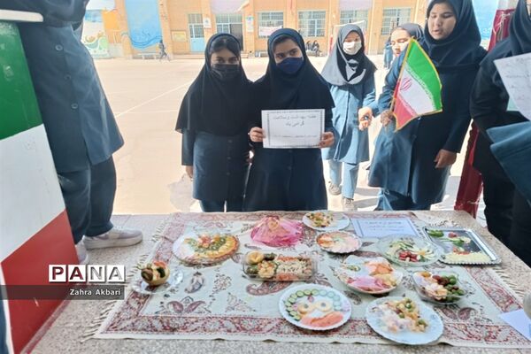 گرامیداشت هفته سلامت در دبیرستان شاهد فیض ناحیه ۳ شیراز