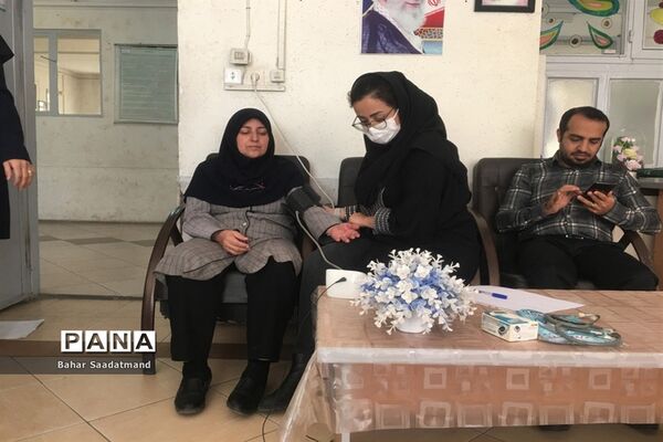 گرامیداشت هفته سلامت در دبیرستان شاهد فیض ناحیه ۳ شیراز