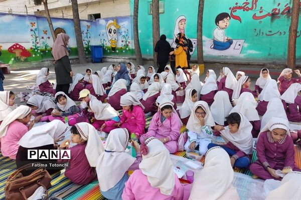 ناهار وحدت  در دبستان دخترانه بعثت ناحیه 3 شیراز