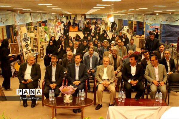 برگزاری نمایشگاه هفته مشاغل با هدف مهارت آموزی