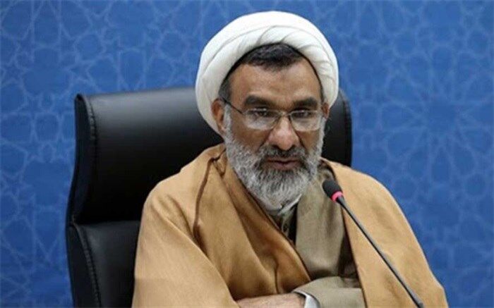 امروزه عظمت مقام معلم را می‌توان در پهنایی به بزرگی همه دانش‌ها مشاهده کرد