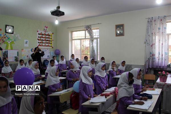 تجلیل از مقام شامخ مجاهدان عرصه تعلیم و تربیت در واحدهای آموزشی اسلامشهر